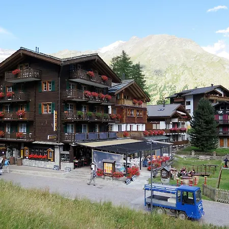 Apartment Kusi's Ranch Studio Nr- 11 Taeschhorn By Interhome *